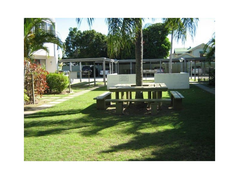 1/2a Moffatt Street, Scarborough QLD 4020