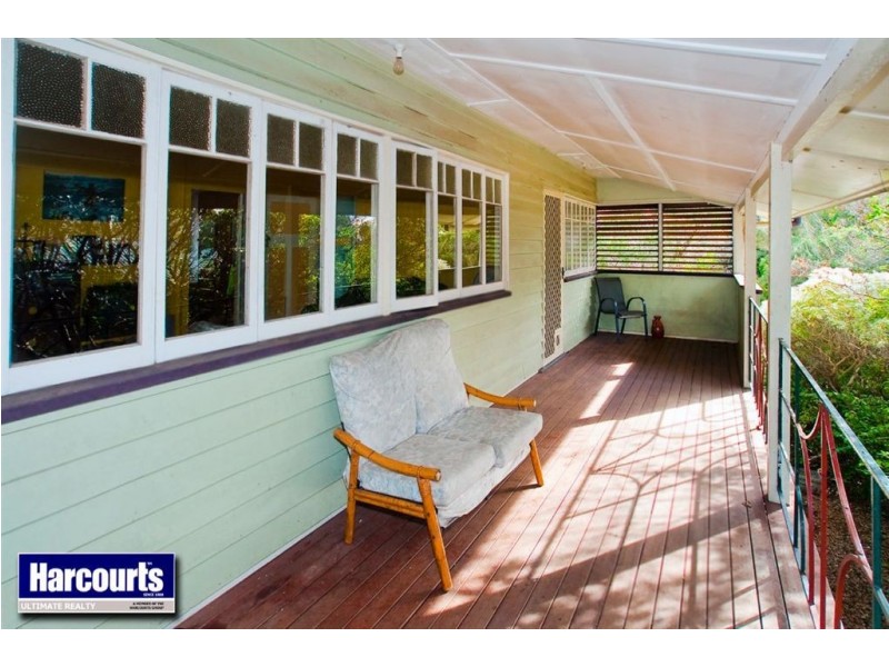 11 Herbert Street, Scarborough QLD 4020