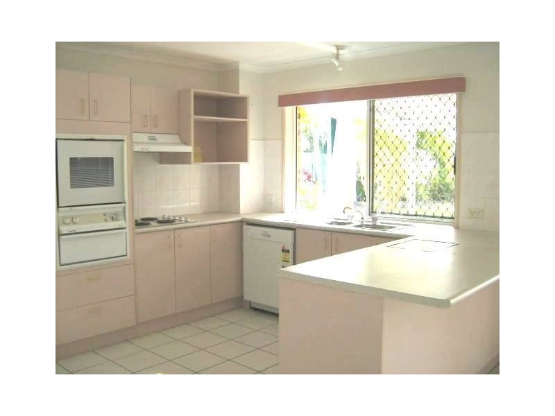 6 Intrepid Court, Scarborough QLD 4020
