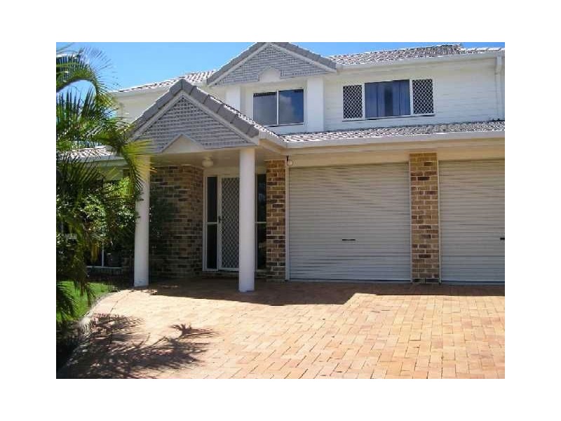 6 Intrepid Court, Scarborough QLD 4020