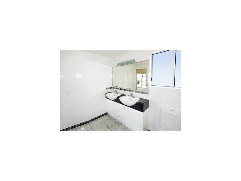 4/72 Sutton Street, Redcliffe QLD 4020