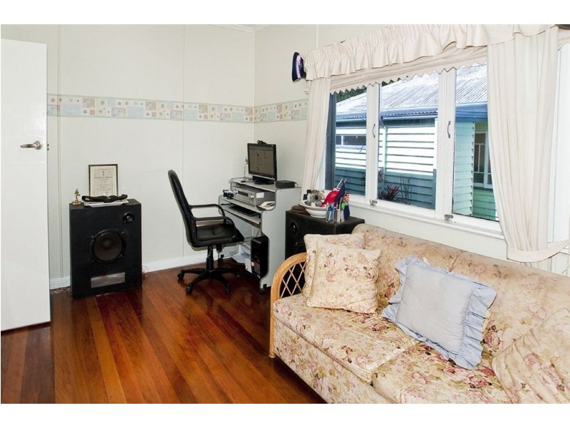 175 Scarborough Road, Scarborough QLD 4020