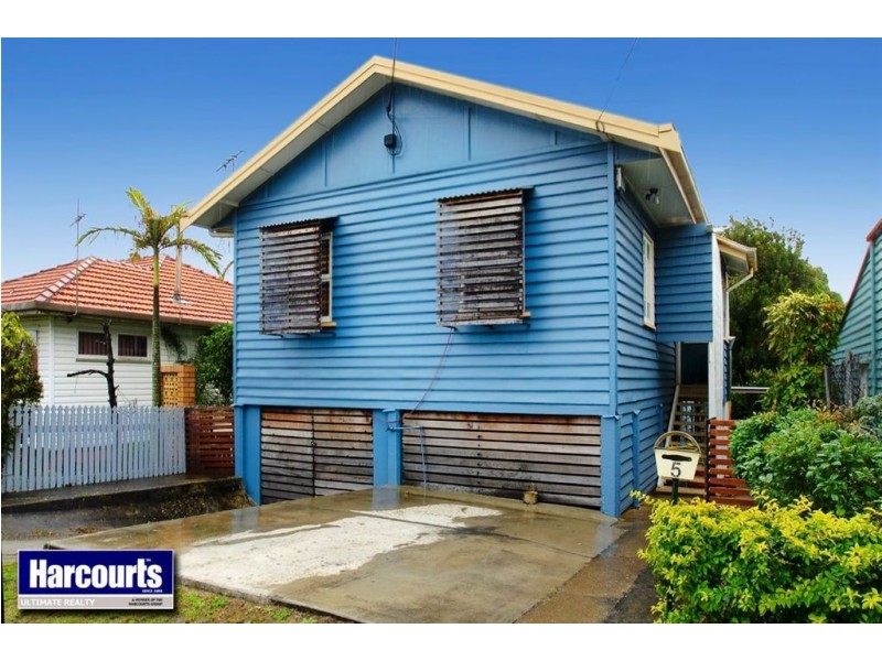 5 Victoria Avenue, Woody Point QLD 4019