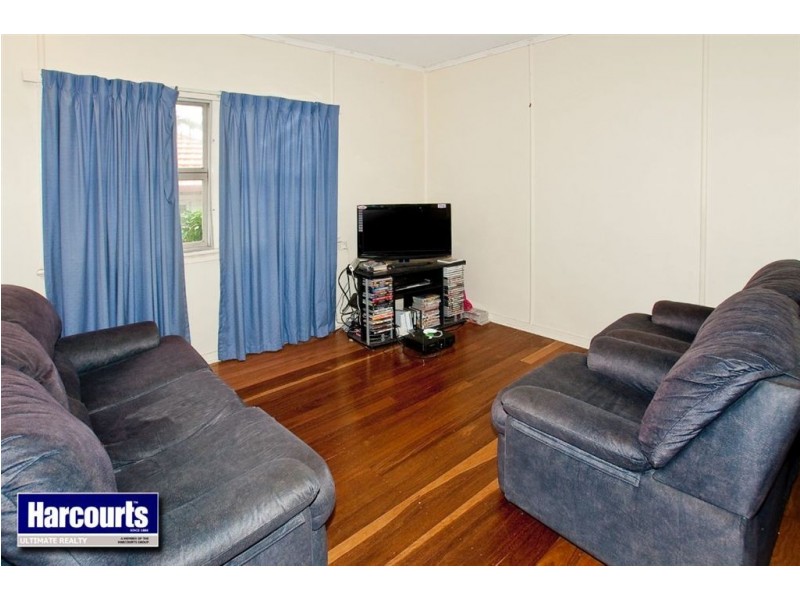 5 Victoria Avenue, Woody Point QLD 4019