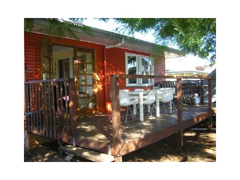 6 Prince Street, Clontarf QLD 4019