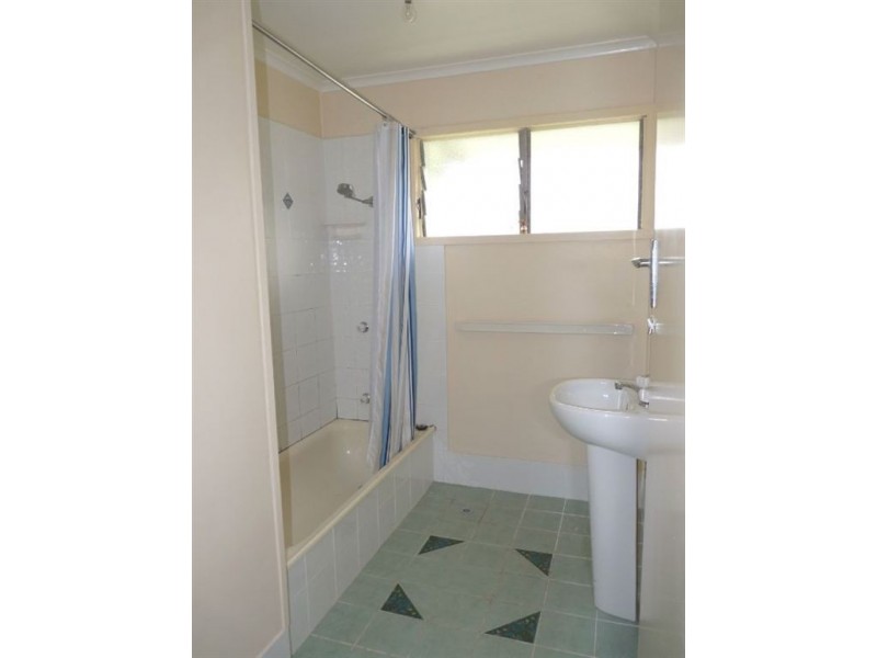 24 Highland Street, Redcliffe QLD 4020