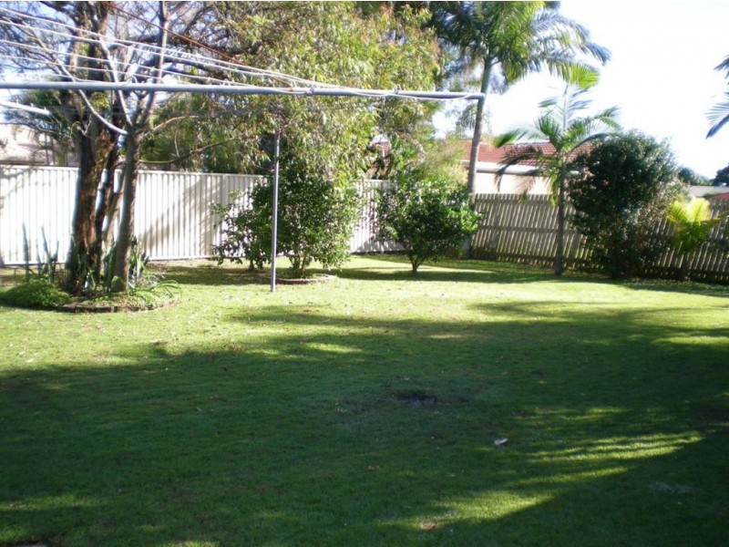 8 Trafalgar Drive, Kippa-ring QLD 4021