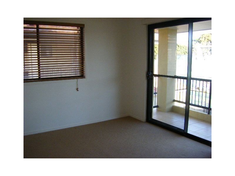 3/400 Scarborough Road, Scarborough QLD 4020