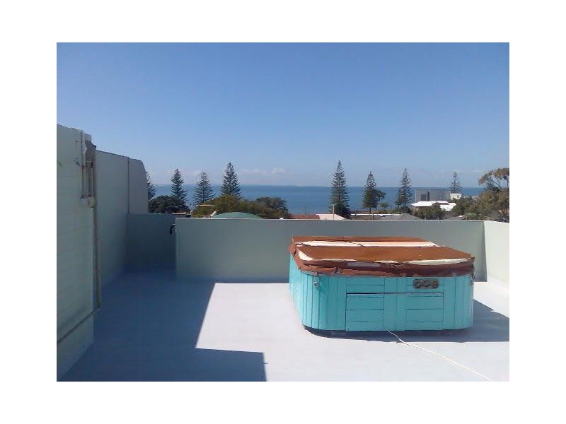 8/51 Landsborough Avenue, Scarborough QLD 4020