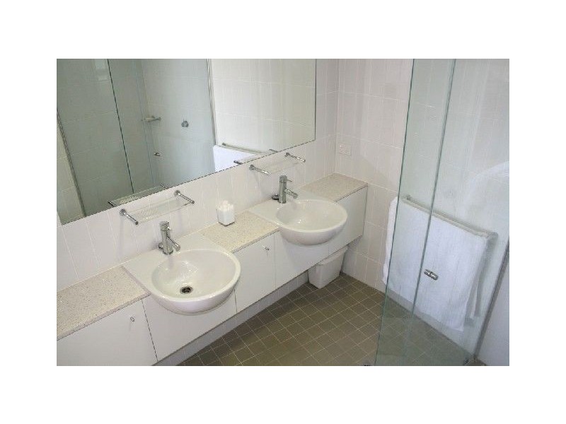 4/146 Prince Edward Parade, Scarborough QLD 4020