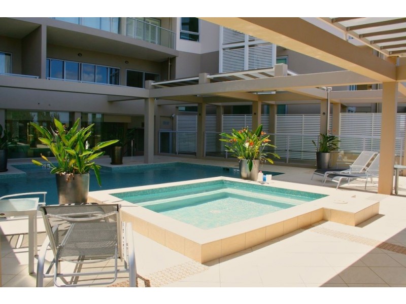 4/146 Prince Edward Parade, Scarborough QLD 4020