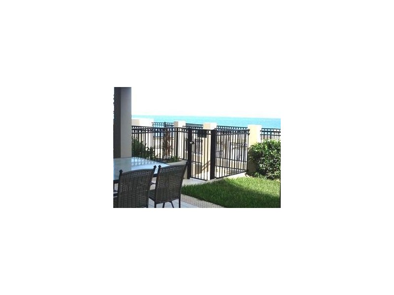4/146 Prince Edward Parade, Scarborough QLD 4020