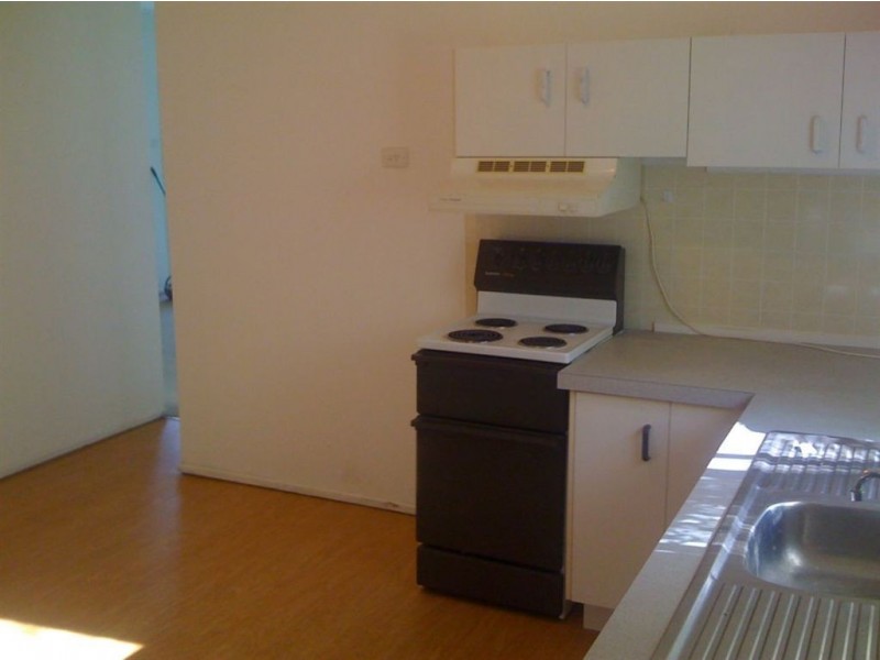 1/8 Louis Street, Redcliffe QLD 4020