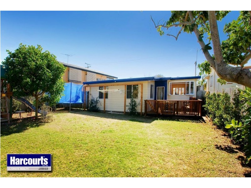 7 Anderson Street, Scarborough QLD 4020