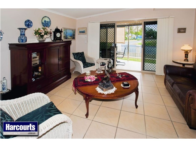 2/9 Reef Point Esplanade, Scarborough QLD 4020