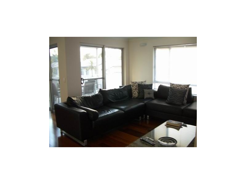 6/6 Georgina Street, Woody Point QLD 4019