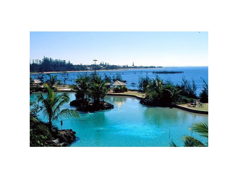 2/17 Dix Street, Redcliffe QLD 4020