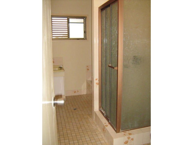 2/17 Dix Street, Redcliffe QLD 4020