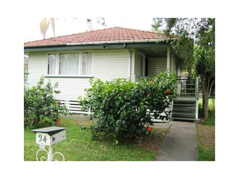 24 Highland Street, Redcliffe QLD 4020