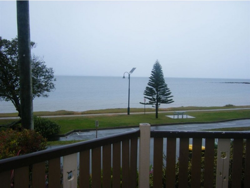 91 Flinders Parade, Scarborough QLD 4020