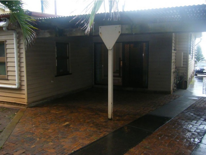 91 Flinders Parade, Scarborough QLD 4020