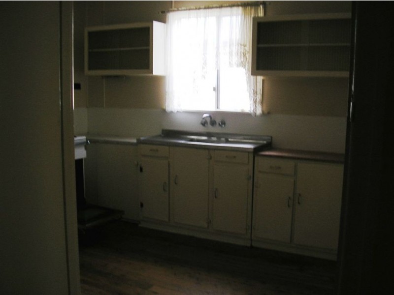 6 Jeffrey Street, Redcliffe QLD 4020