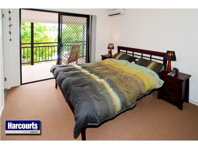 2/82 Mein Street, Scarborough QLD 4020