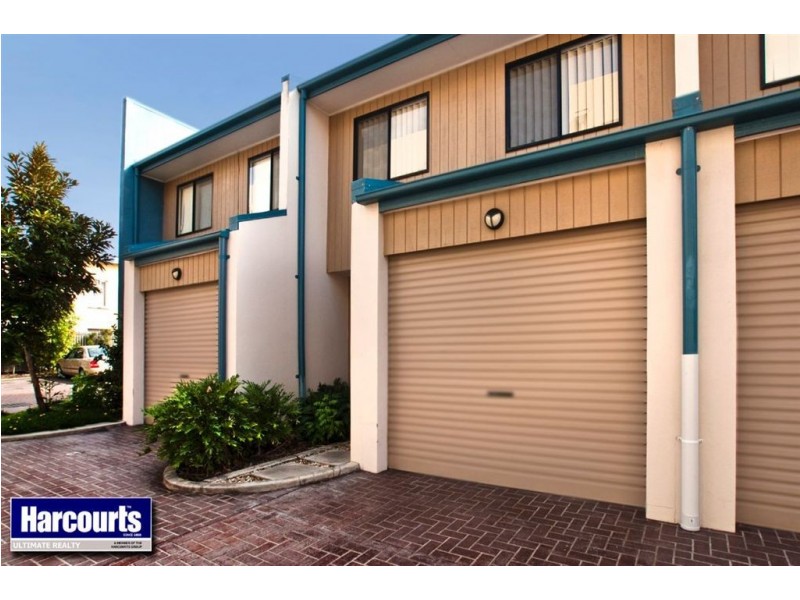 2/82 Mein Street, Scarborough QLD 4020