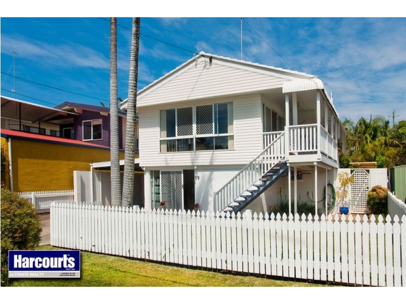 19 Fourth Avenue, Scarborough QLD 4020
