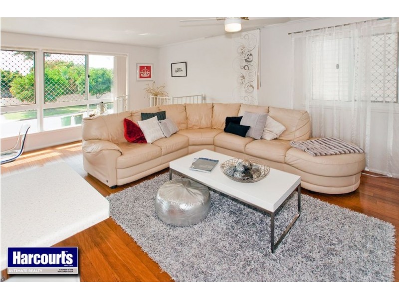 19 Fourth Avenue, Scarborough QLD 4020