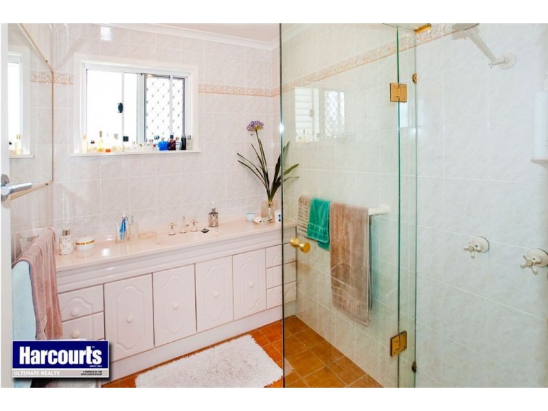 19 Fourth Avenue, Scarborough QLD 4020