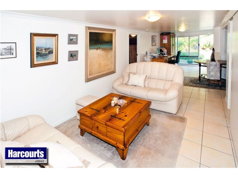 19 Fourth Avenue, Scarborough QLD 4020