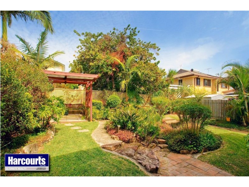 19 Fourth Avenue, Scarborough QLD 4020