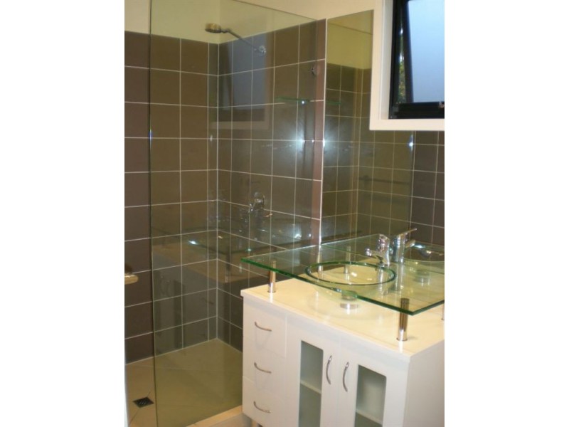 15 Inglis Street, Clontarf QLD 4019