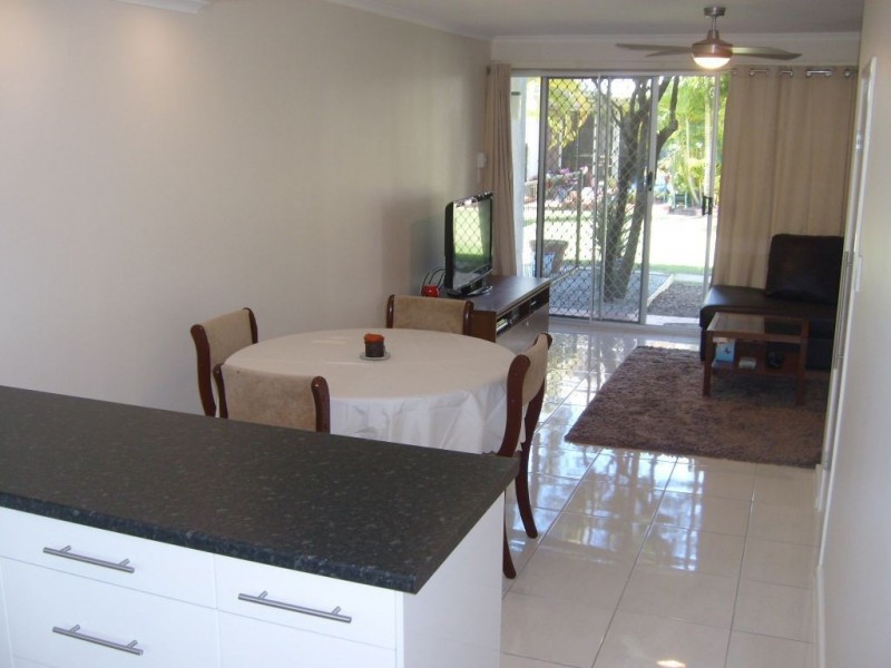 5/2a Moffatt Street, Scarborough QLD 4020