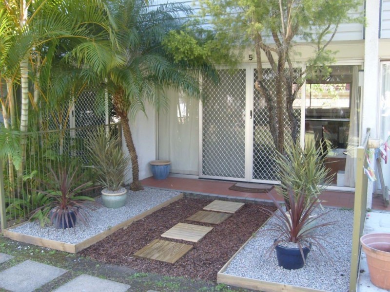 5/2a Moffatt Street, Scarborough QLD 4020