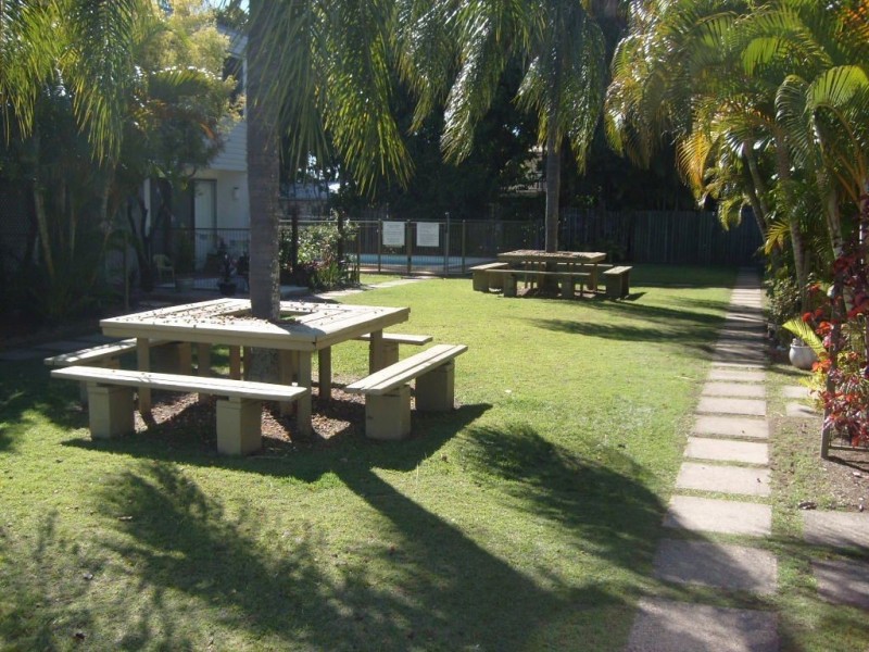 5/2a Moffatt Street, Scarborough QLD 4020