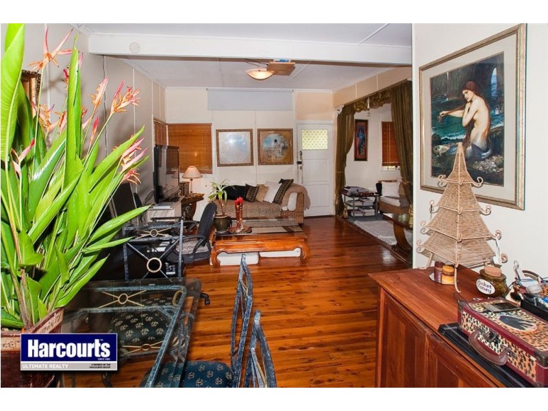 18 Tainton Street, Clontarf QLD 4019