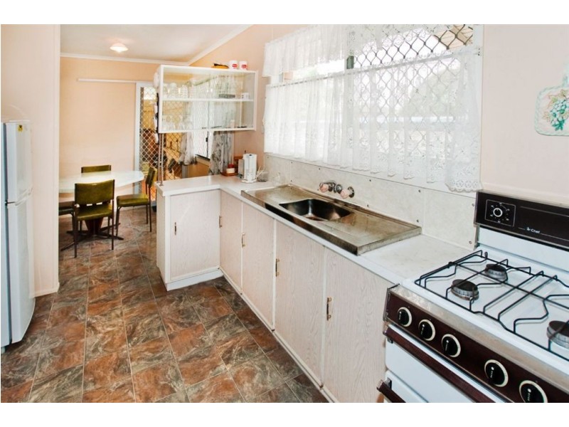 40 Kurrowah Crescent, Margate QLD 4019