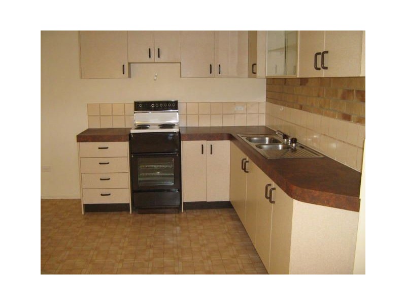 1/12 Henry Street, Redcliffe QLD 4020