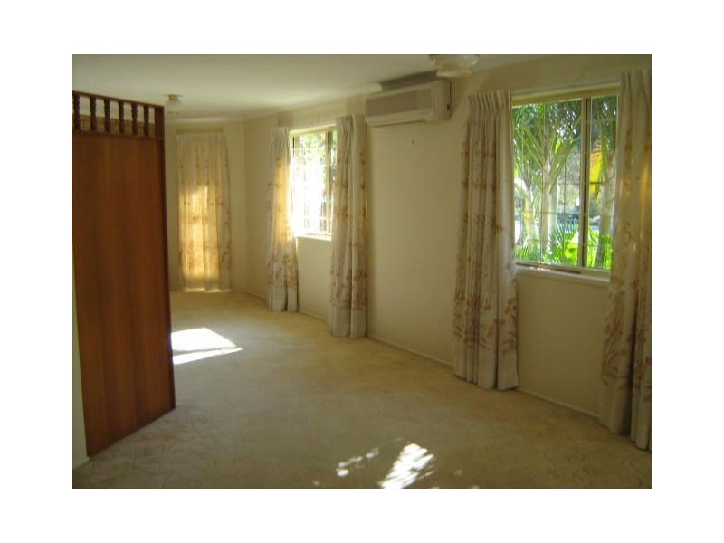 1/12 Henry Street, Redcliffe QLD 4020