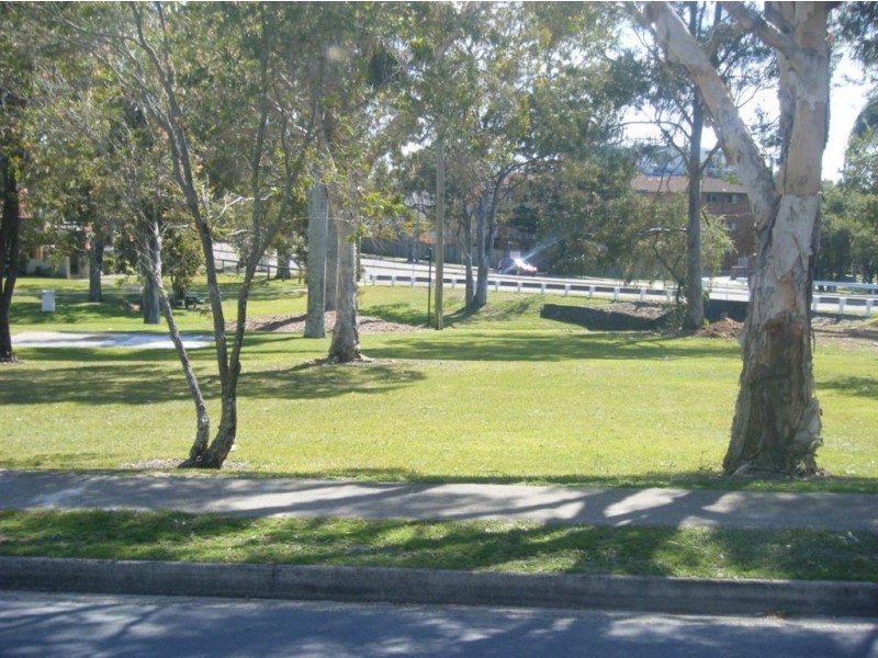 1/12 Henry Street, Redcliffe QLD 4020