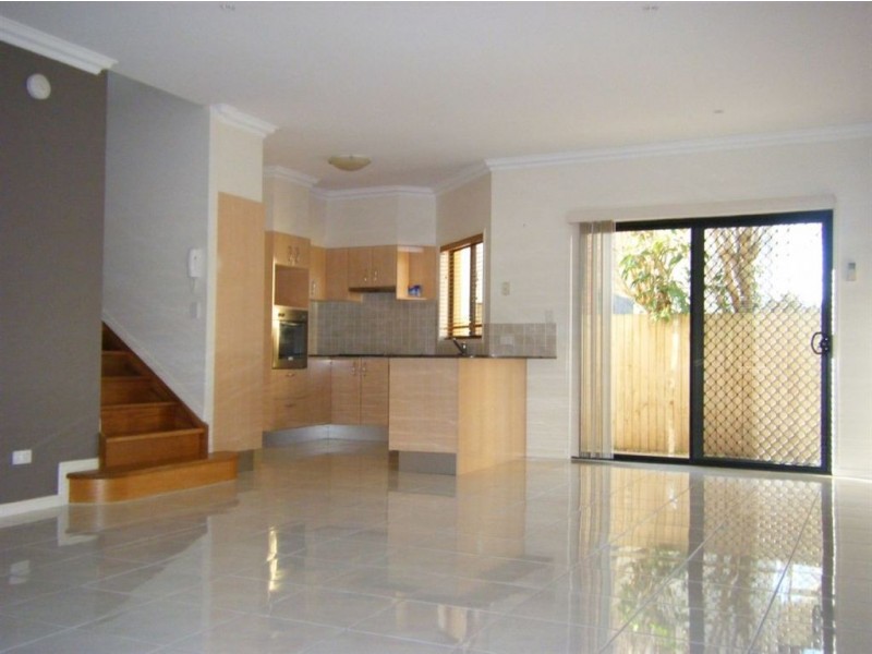 3/400 Scarborough Road, Scarborough QLD 4020