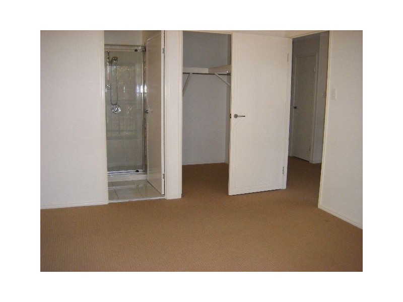 3/400 Scarborough Road, Scarborough QLD 4020