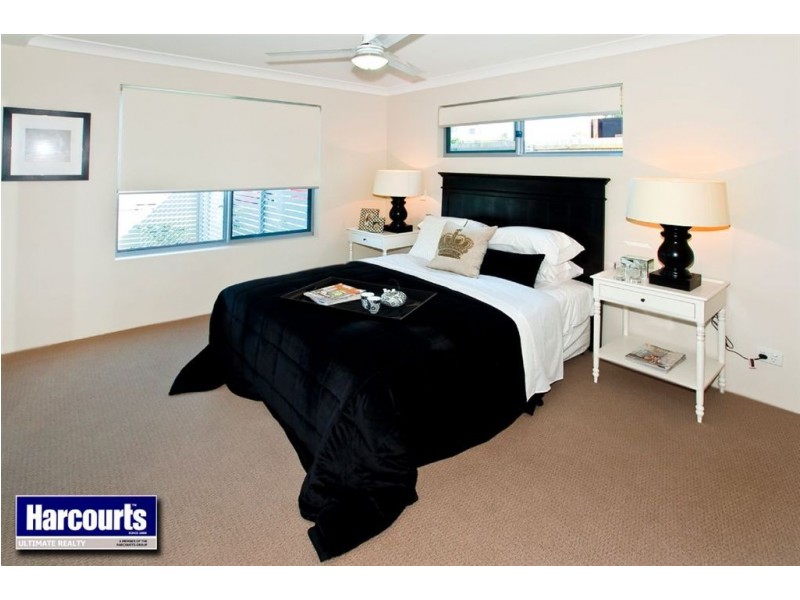 8 Georgina Street, Woody Point QLD 4019