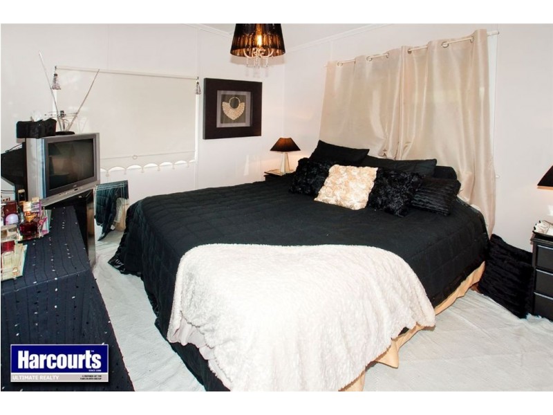 16 Tainton Street, Clontarf QLD 4019