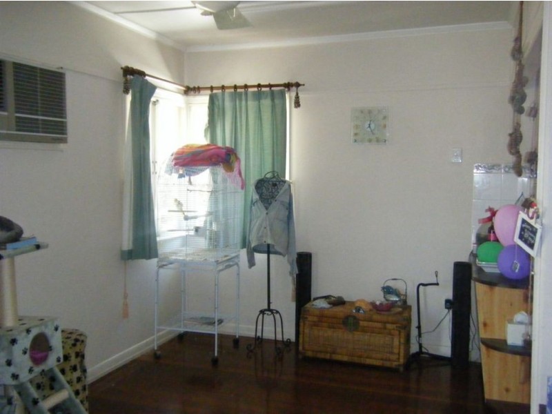 8 Plume Street, Redcliffe QLD 4020