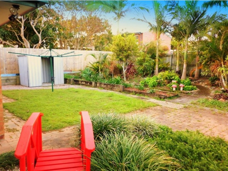 27 Magnolia Street, Margate QLD 4019