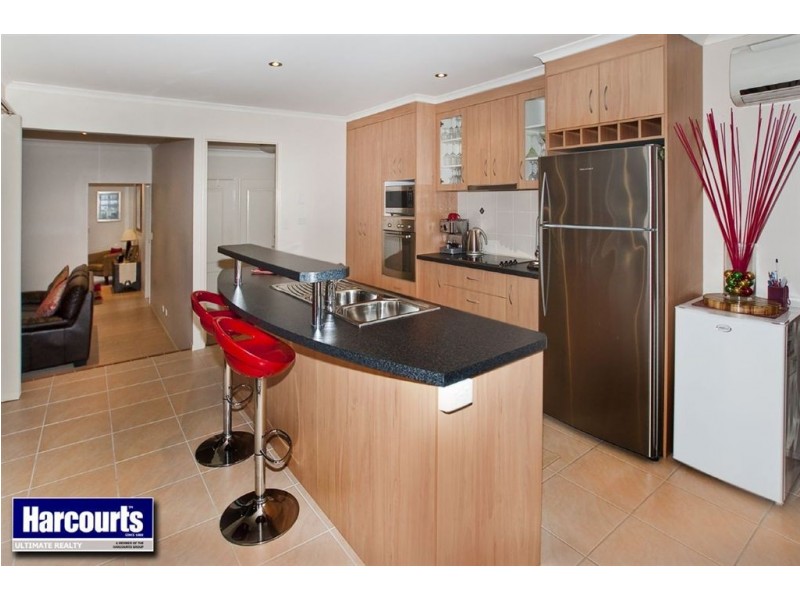 8 Brennan Road, Scarborough QLD 4020