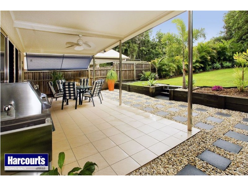 8 Brennan Road, Scarborough QLD 4020